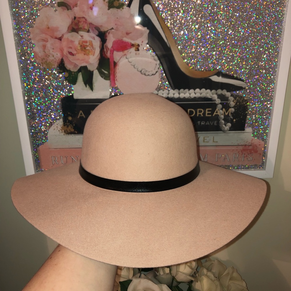 Brand new nude color wool floppy hat sz M-L